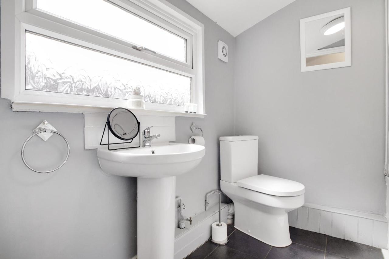 Elegantly 2-Bedroom In Ashington, Sleeps 3 Ashington  Zewnętrze zdjęcie