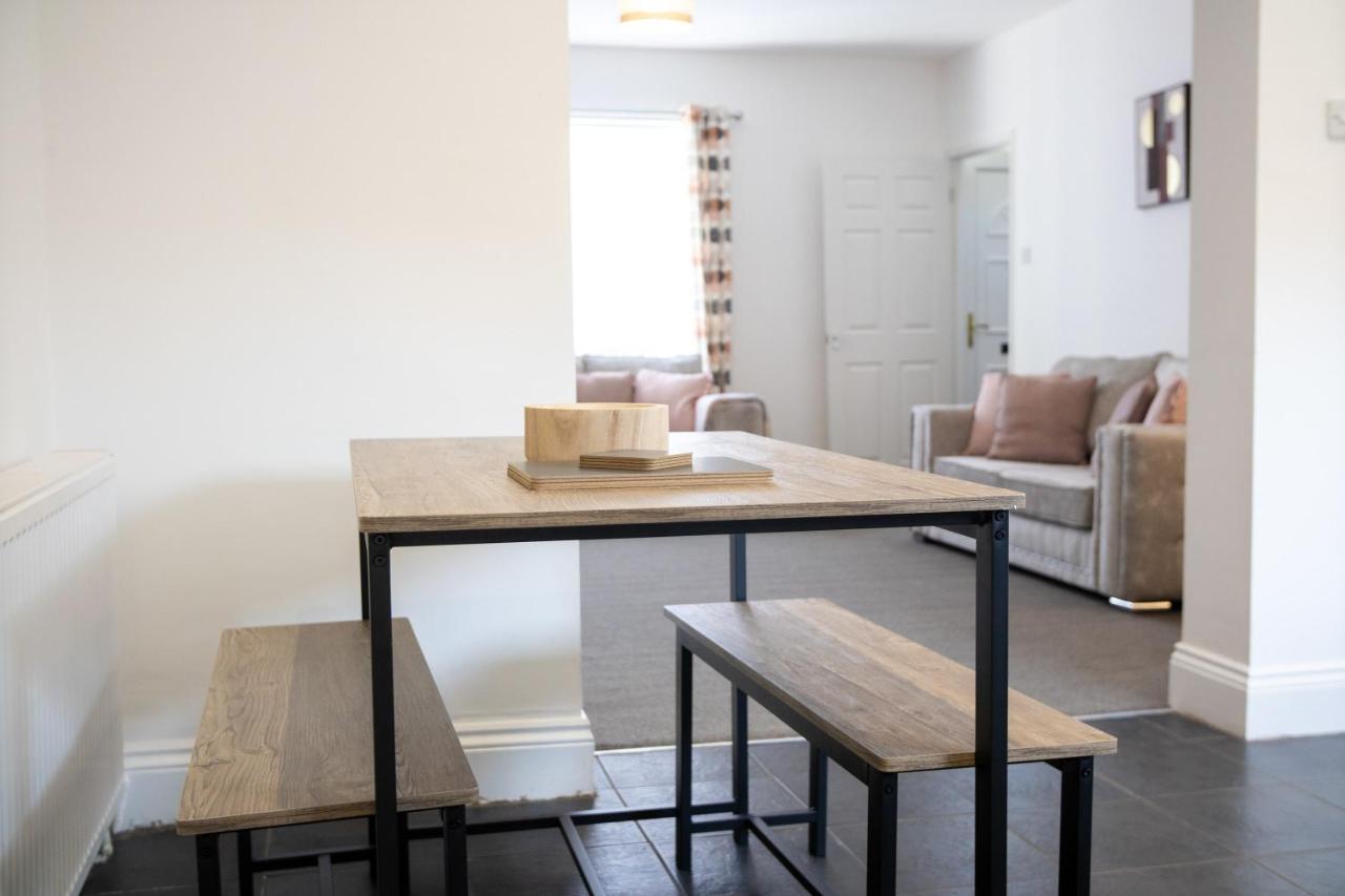 Elegantly 2-Bedroom In Ashington, Sleeps 3 Ashington  Zewnętrze zdjęcie